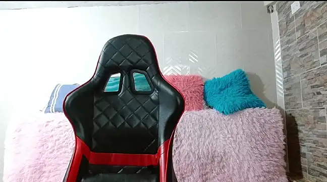 Snapshot of omar_alurba chatting on December 10, 12:13 am omar alurba online show from December 10, 12:13 am