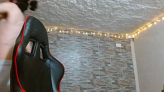 Snapshot of omar_alurba chatting on September 22, 7:35 pm omar alurba online show from September 22, 7:35 pm