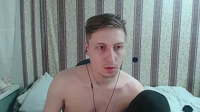 darienlarge online show from March 7, 10:43 pm