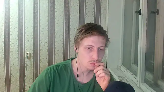 darienlarge online show from February 8, 5:29 pm