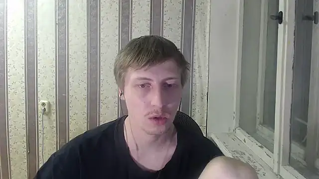 darienlarge online show from February 7, 10:09 pm