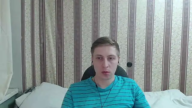 darienlarge online show from March 23, 1:42 am