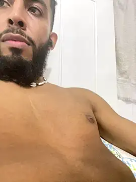 Snapshot of Alessandro__Rossi chatting on October 23, 6:33 pm Alessandro  Rossi online show from October 23, 6:33 pm