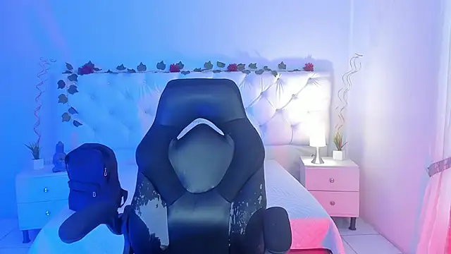 Aron cruz online show from February 3, 1:51 pm