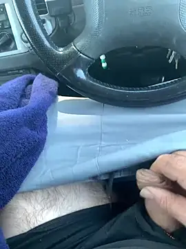 Snapshot of hairysmallcockguy chatting on February 18, 4:04 am hairysmallcockguy online show from February 18, 4:04 am