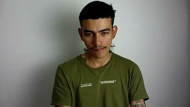 sorry-mom69 online show from September 23, 5:56 pm