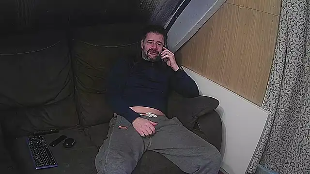 rob2810 online show from February 27, 9:04 pm