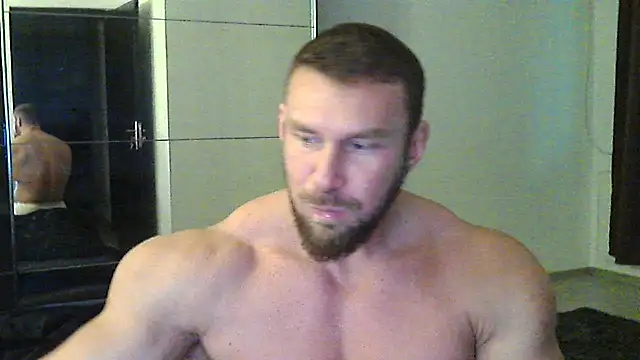 muscularkevin online show from November 16, 1:57 pm