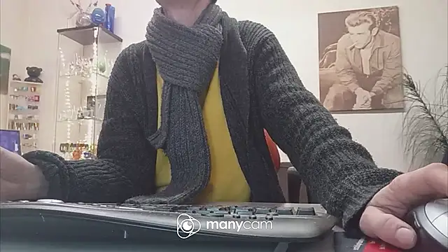 der dino30 online show from December 25, 11:00 am