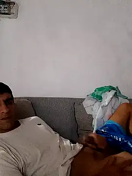 Elverguditojaja online show from March 3, 1:35 am