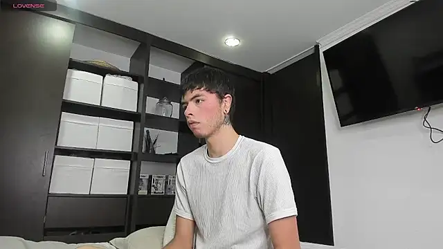 Snapshot of _morghan_ chatting on February 14, 3:22 am  morghan  online show from February 14, 3:22 am