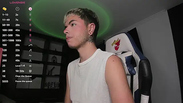 Snapshot of _morghan_ chatting on December 27, 6:46 am  morghan  online show from December 27, 6:46 am