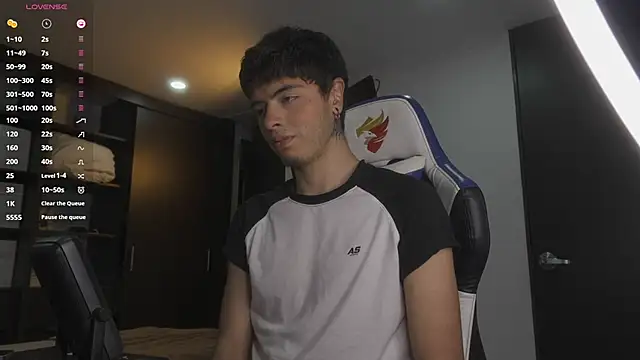 Snapshot of _morghan_ chatting on October 17, 12:58 am  morghan  online show from October 17, 12:58 am