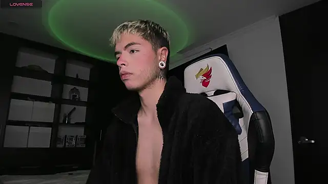 Snapshot of _morghan_ chatting on December 20, 4:20 am  morghan  online show from December 20, 4:20 am