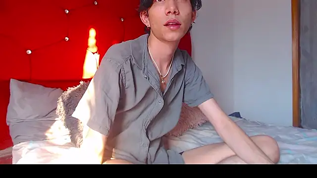 LAICK 01 online show from March 26, 9:41 pm