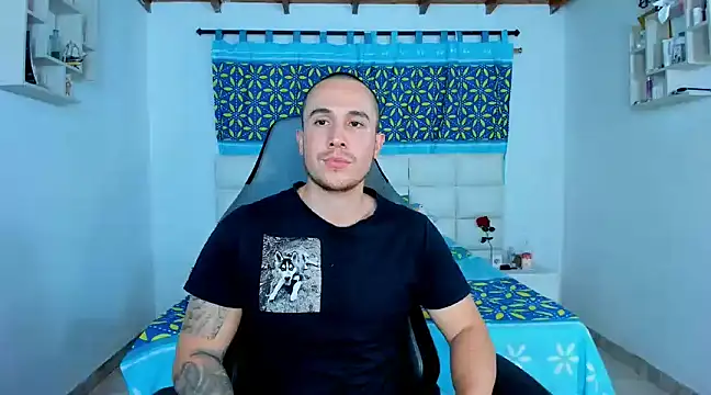 Snapshot of juan__jimenez chatting on January 29, 4:36 am juan  jimenez online show from January 29, 4:36 am