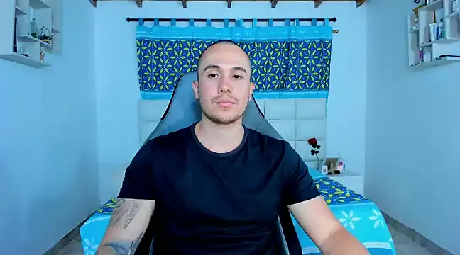 Snapshot of juan__jimenez chatting on January 20, 4:21 am juan  jimenez online show from January 20, 4:21 am