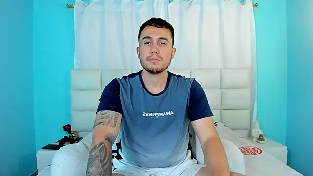 Snapshot of juan__jimenez chatting on September 17, 9:05 pm juan  jimenez online show from September 17, 9:05 pm