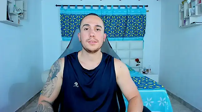 Snapshot of juan__jimenez chatting on February 5, 1:04 am juan  jimenez online show from February 5, 1:04 am