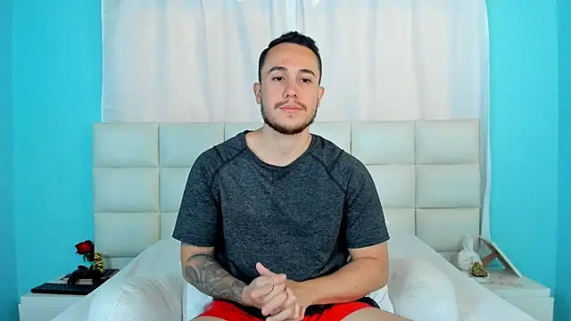 Snapshot of juan__jimenez chatting on October 13, 9:21 pm juan  jimenez online show from October 13, 9:21 pm