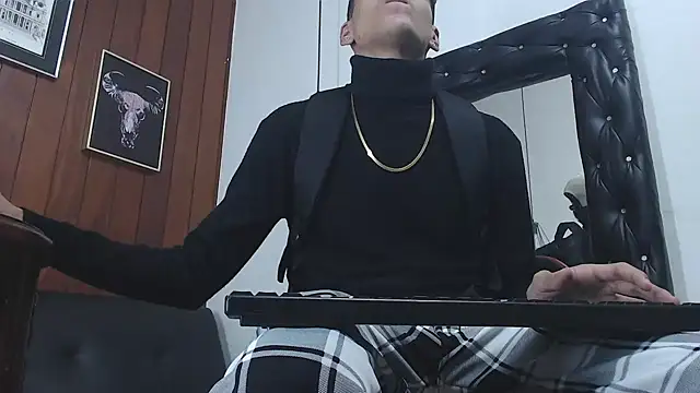 Snapshot of GaboReyes chatting on January 28, 3:15 am GaboReyes online show from January 28, 3:15 am