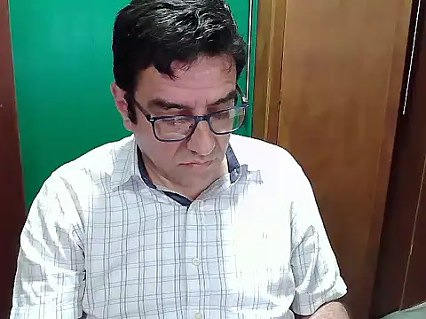 FernandoReuterG online show from October 12, 1:32 am