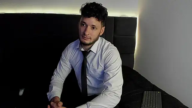 Snapshot of alejandro__2 chatting on September 25, 4:06 pm alejandro  2 online show from September 25, 4:06 pm
