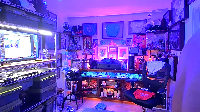 Briefs bud online show from December 19, 3:18 am