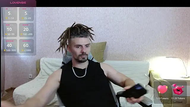 Aestheticguy101 online show from July 22, 1:14 pm