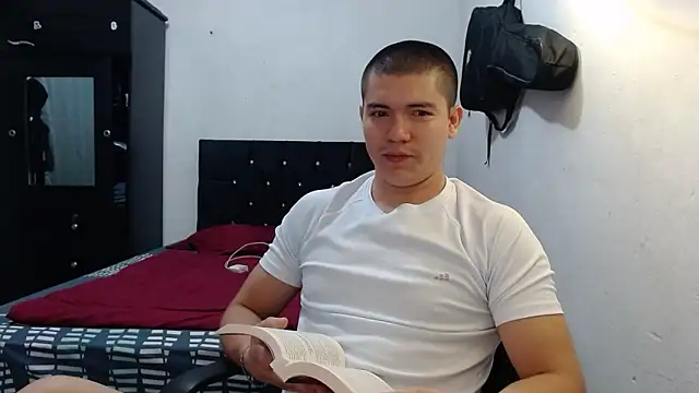 suckmydickbitch97 online show from February 10, 11:59 am