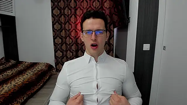 sexxymuscles4u online show from March 10, 9:01 am