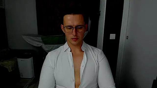 sexxymuscles4u online show from November 5, 12:40 pm