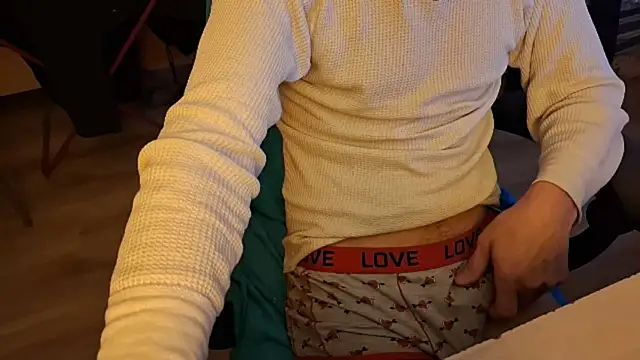 Snapshot of Danyell_K287 chatting on December 6, 8:51 pm Danyell K287 online show from December 6, 8:51 pm