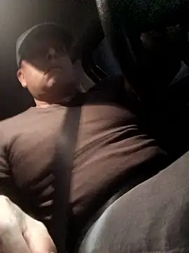 chicoguapo8 online show from September 16, 4:24 am