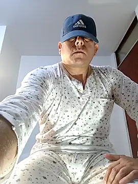 chicoguapo8 online show from September 20, 3:01 pm