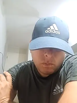 chicoguapo8 online show from February 25, 1:20 am