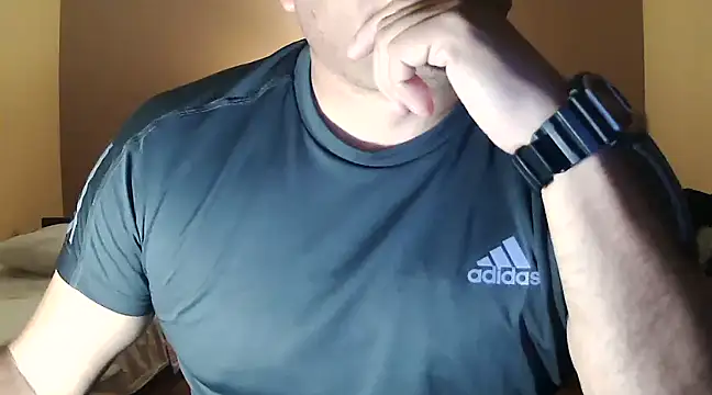 chicoguapo8 online show from February 12, 7:44 am