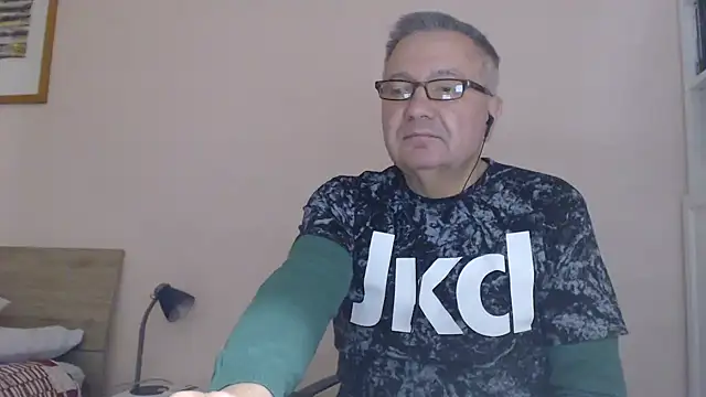 YOU6me online show from October 18, 4:34 pm