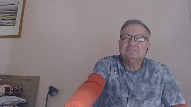 YOU6me online show from October 15, 4:25 pm