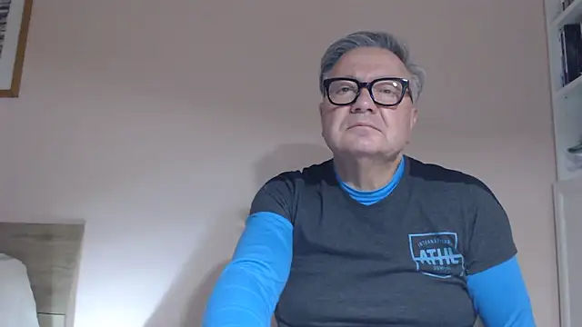 YOU6me online show from February 9, 4:33 pm