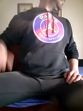 Snapshot of Lucas1andOnly4Girl chatting on March 8, 9:40 pm Lucas1andOnly4Girl online show from March 8, 9:40 pm