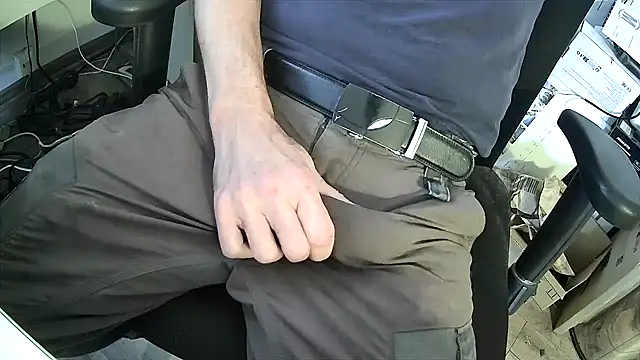 Snapshot of TomCumQuick chatting on September 22, 8:14 am TomCumQuick online show from September 22, 8:14 am