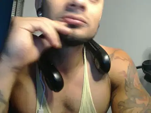 JacobJamess online show from February 4, 11:49 pm