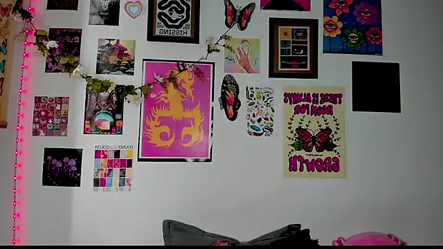 johnnyalx online show from September 24, 5:55 pm