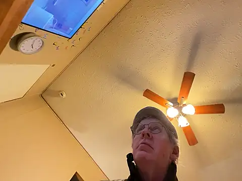 jck1m0t online show from February 19, 6:44 am