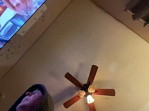 jck1m0t online show from March 3, 4:09 am