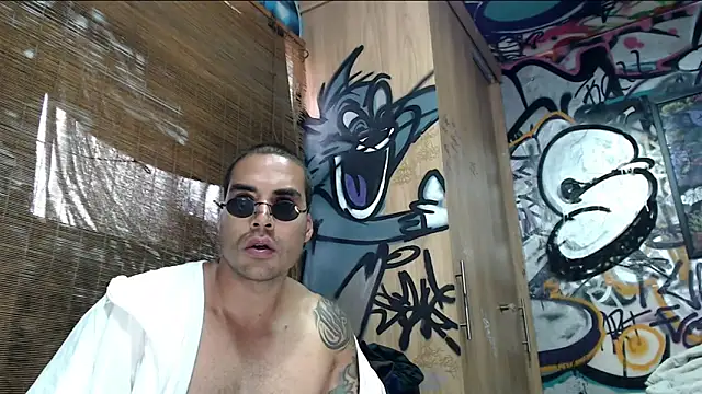 Justin Frank online show from April 13, 6:19 pm