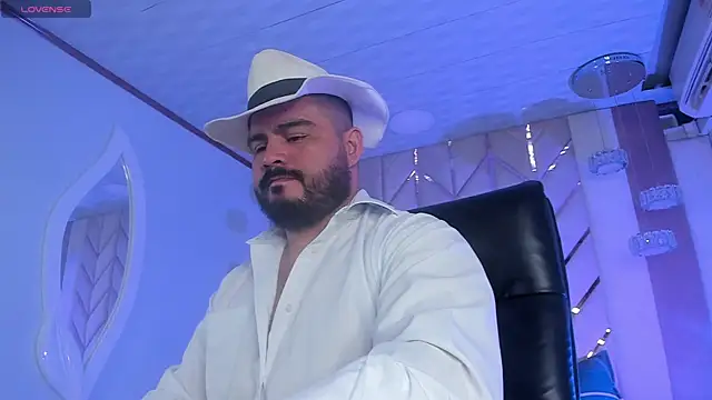 MichaelBear  online show from December 23, 12:30 pm