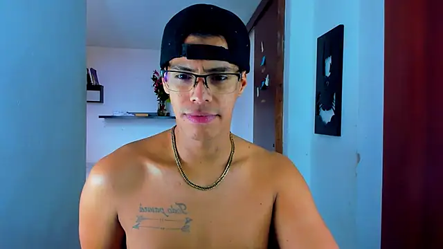 Snapshot of _John_Boy_ chatting on March 2, 7:52 pm  John Boy  online show from March 2, 7:52 pm