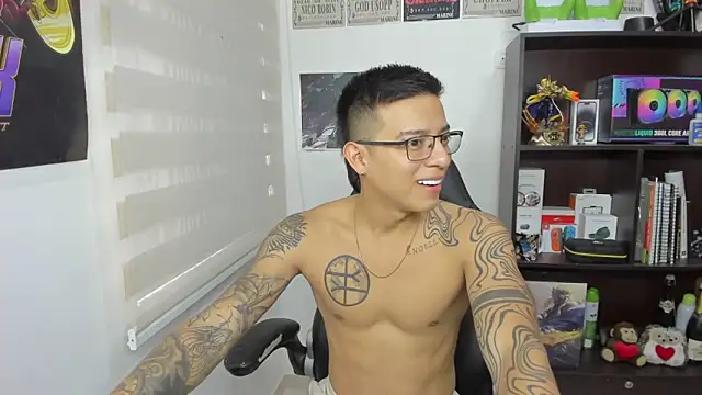 SIXXTOLOVE18 online show from March 8, 6:46 pm